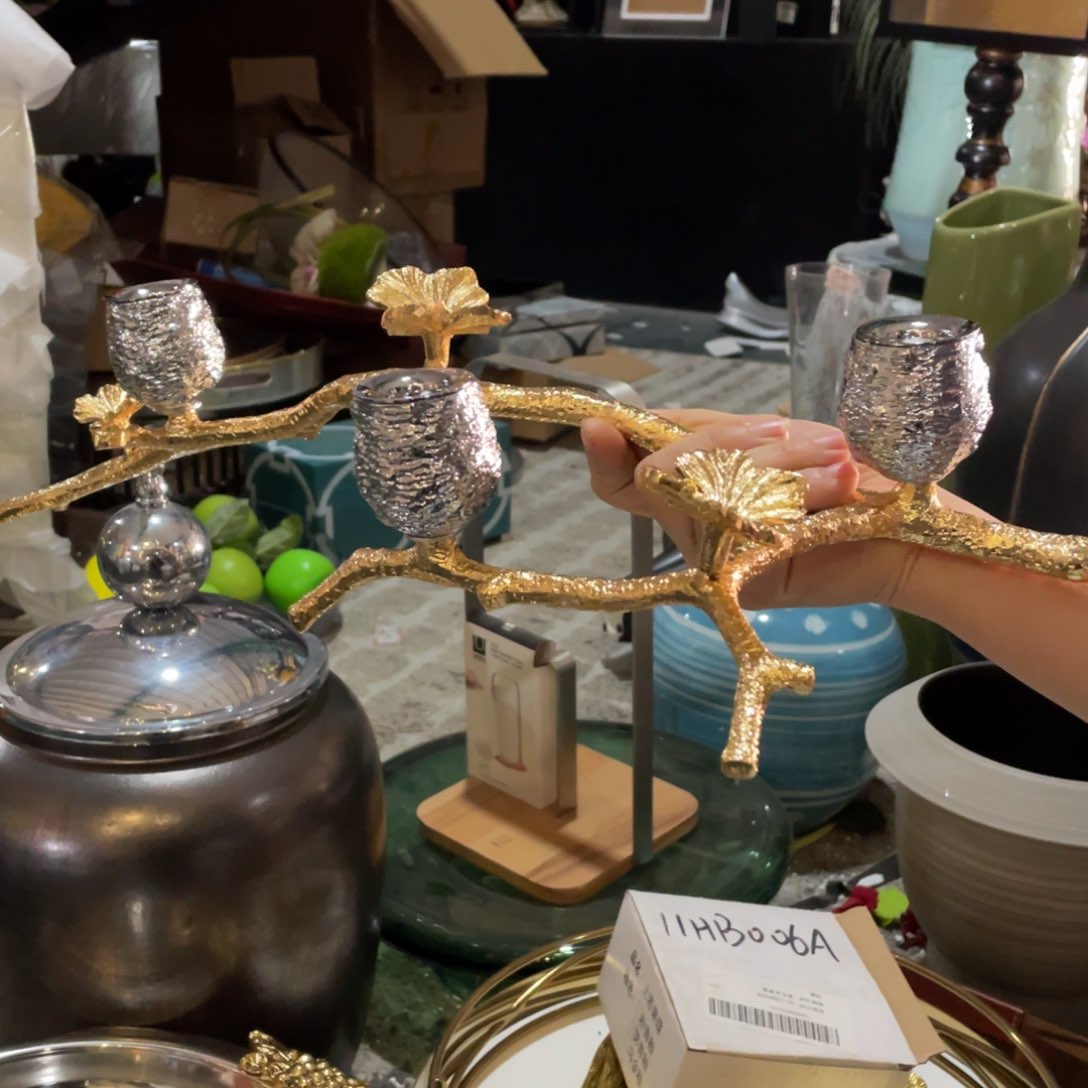 陶瓷花瓶，家居摆件。
