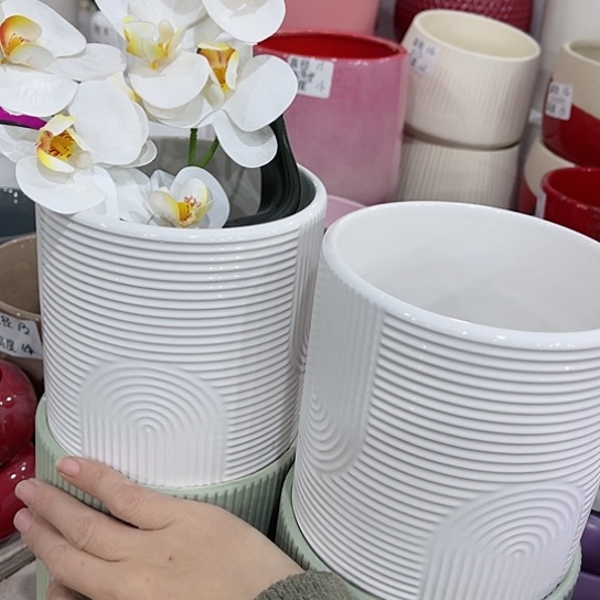 多绿植陶瓷花盆9.9包邮，有孔