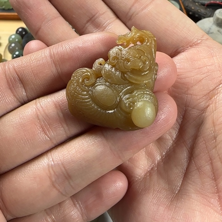 和田玉未镶嵌颈饰定制