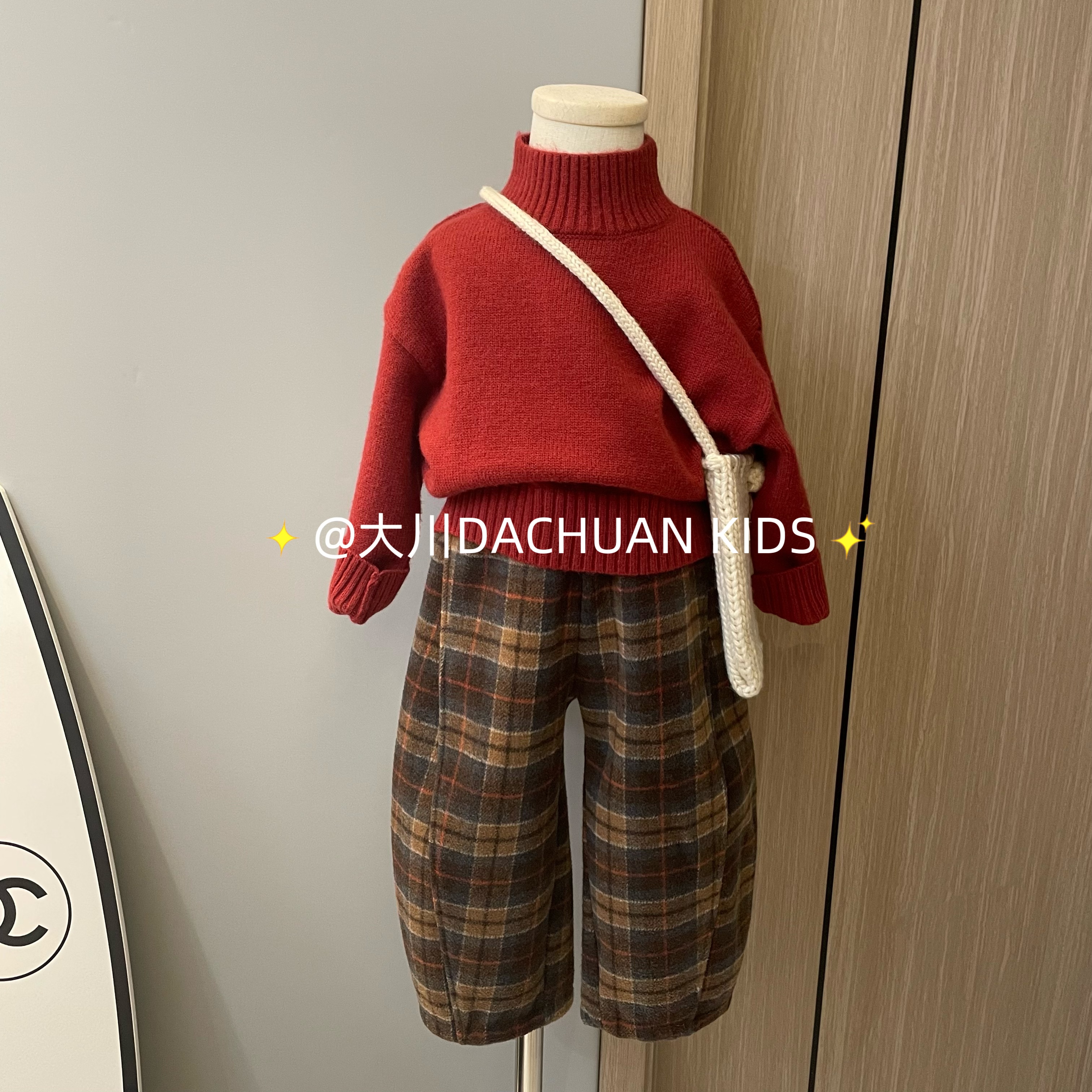 女童新年红色毛衣加绒厚款格子裤2025冬新款女宝新年套装过年衣服