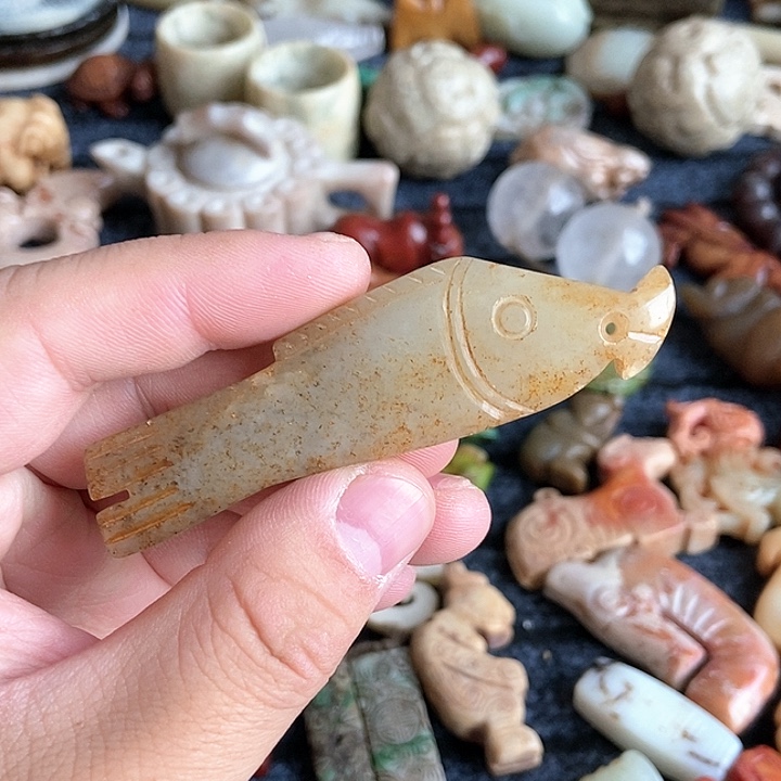 和田玉未镶嵌颈饰18