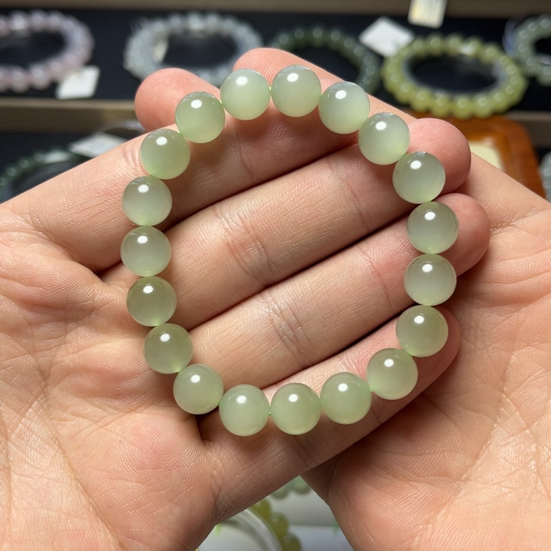 未镶嵌和田玉手链