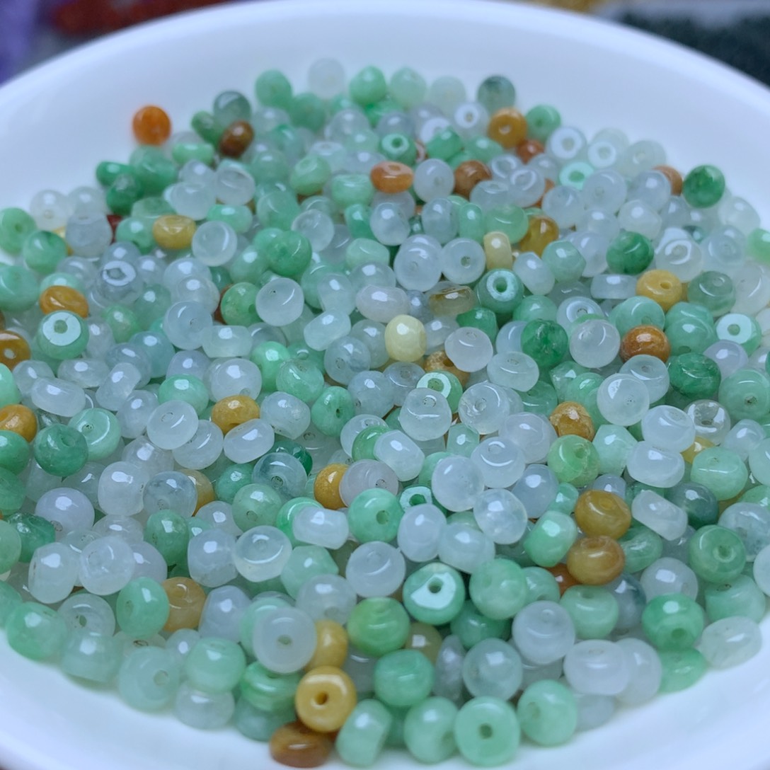 【闪购商品】未镶嵌翡翠手链卡2.8乘4.5冰三彩算盘50个