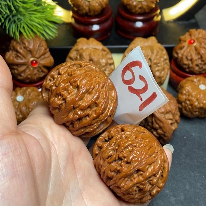 文玩核桃把件43虎头621