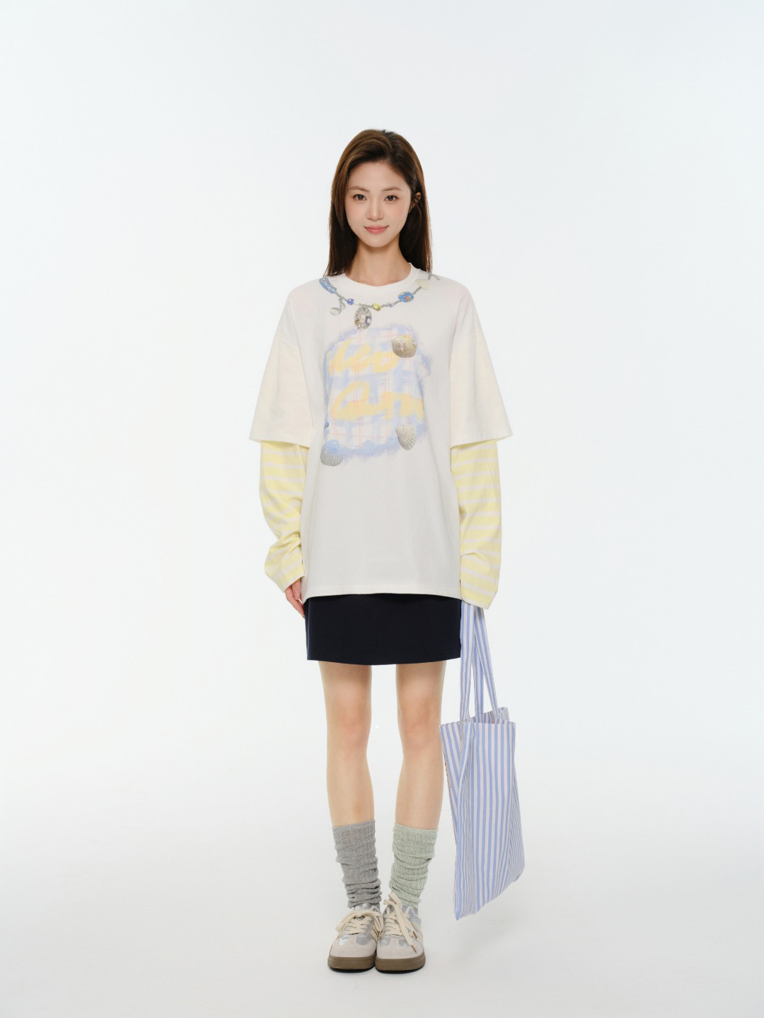 Mto Quinn 2025春季新品  贝壳项链印花T恤