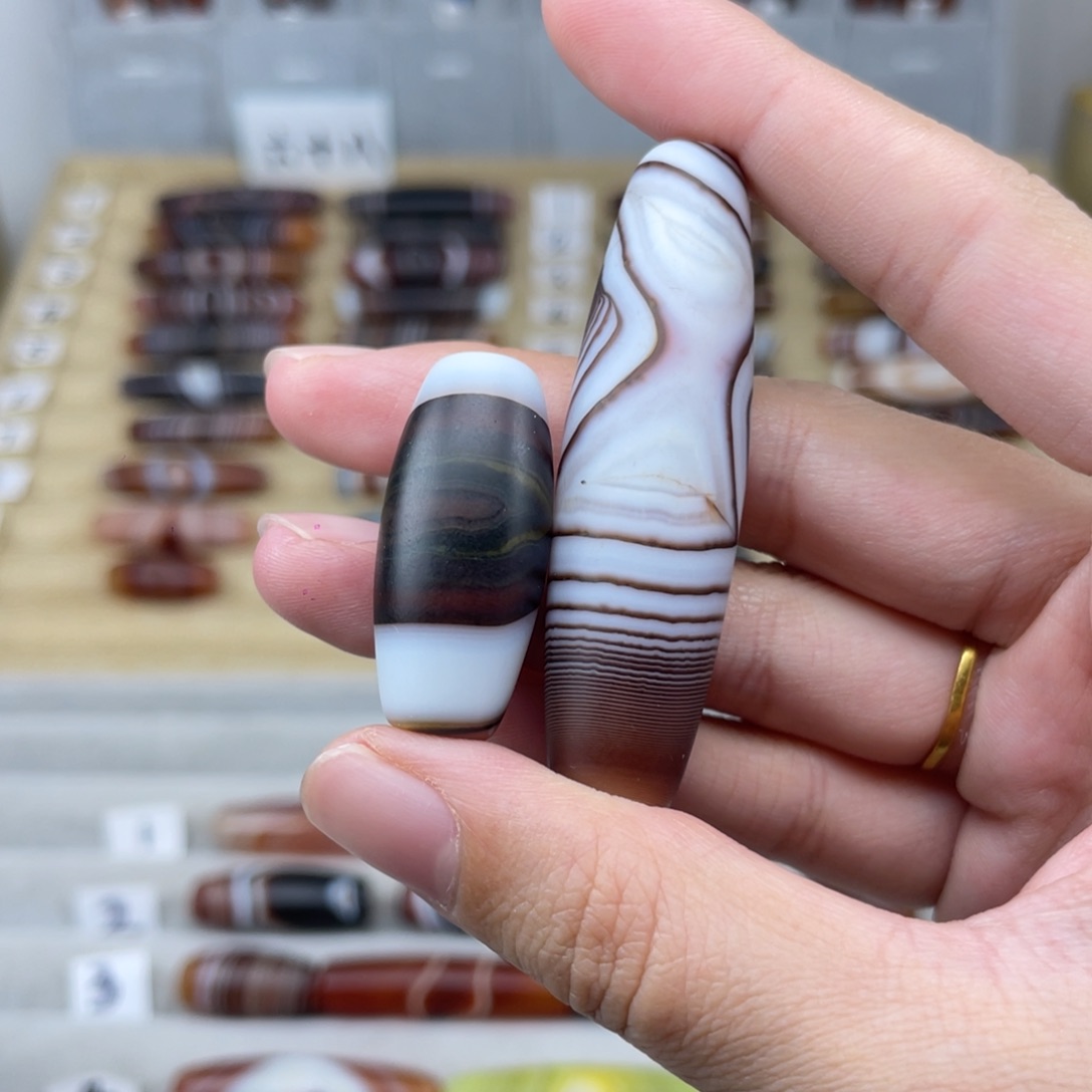 多***仁玛瑙/玉髓合金颈饰