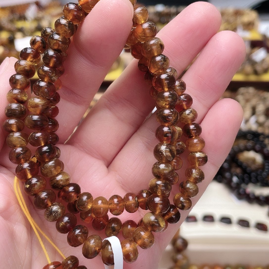 琥珀裸石未镶嵌七70477