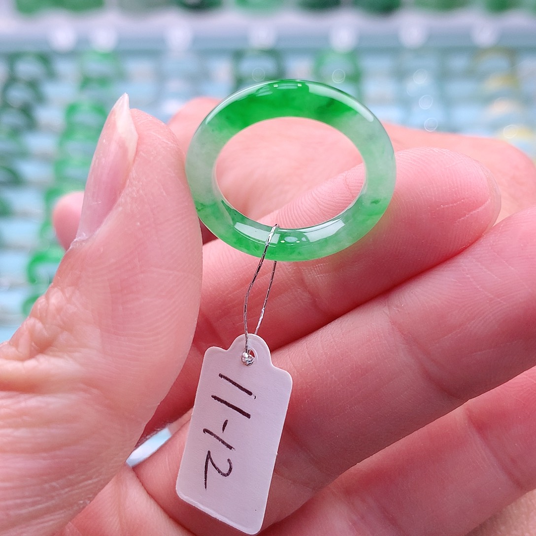 翡翠戒指未镶嵌A货缅甸翡翠