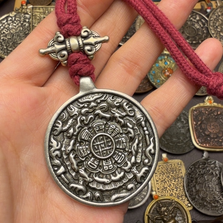 藏传文玩九宫如图