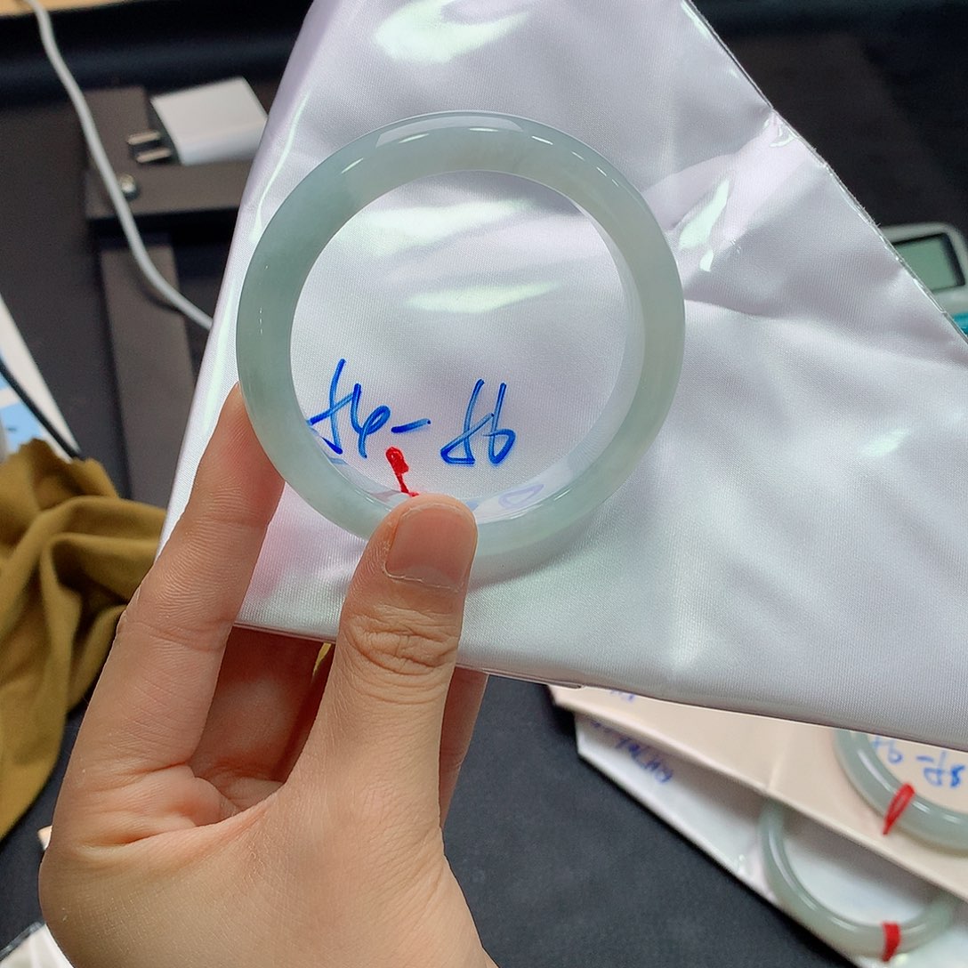 只***见未镶嵌手镯翡翠买断