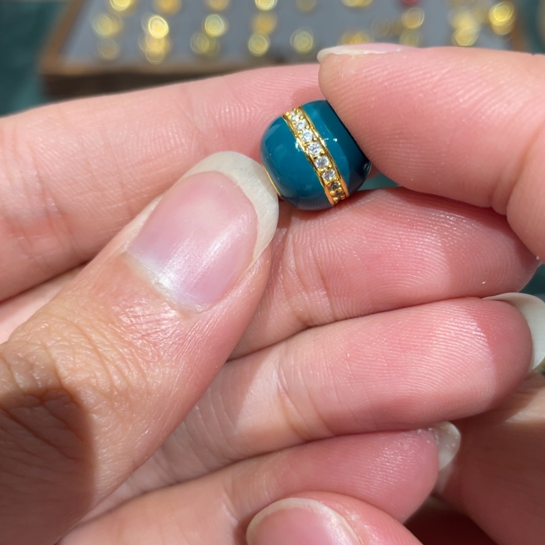 11尺寸绿色汉堡珠一个