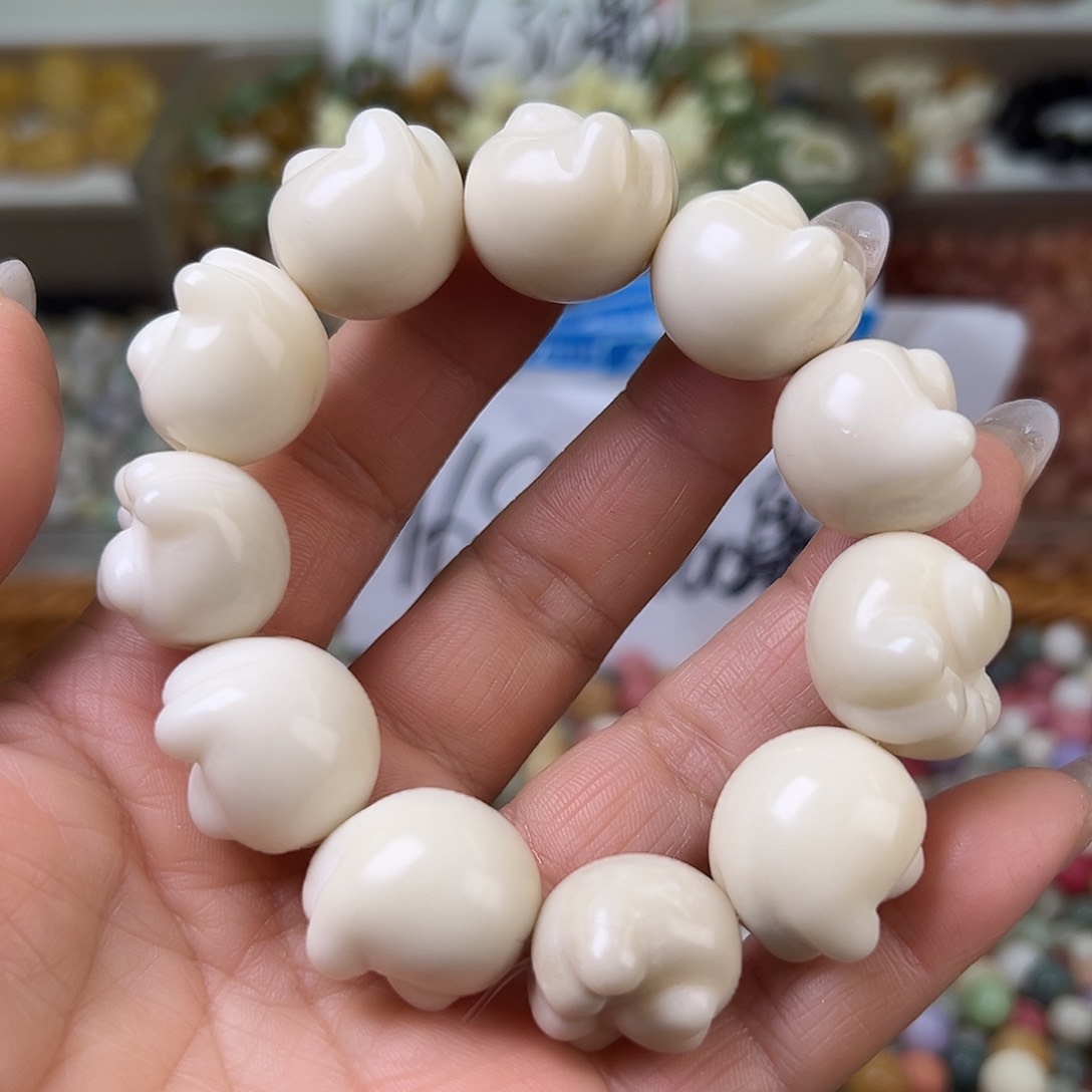 菩提根/象牙果吊坠瑕疵21左右白爱心猫爪一条孔道有裂