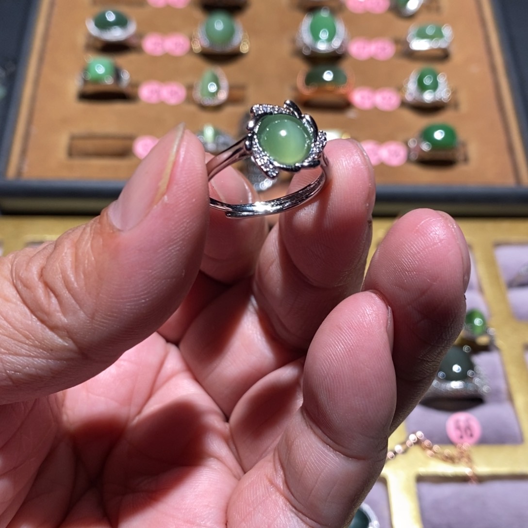 和田玉（碧玉）戒指未镶嵌