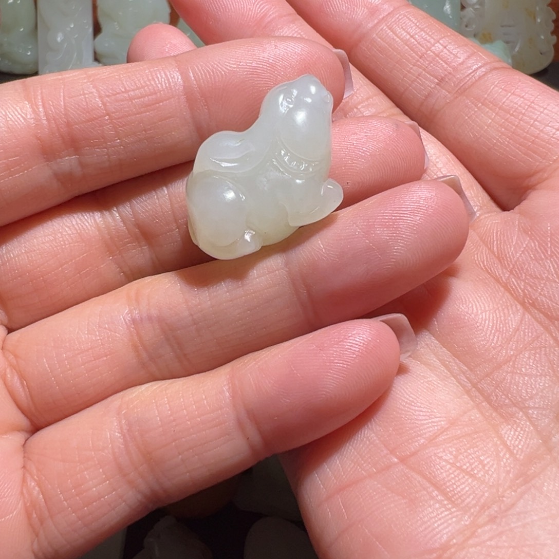 月***清和田玉未镶嵌颈饰