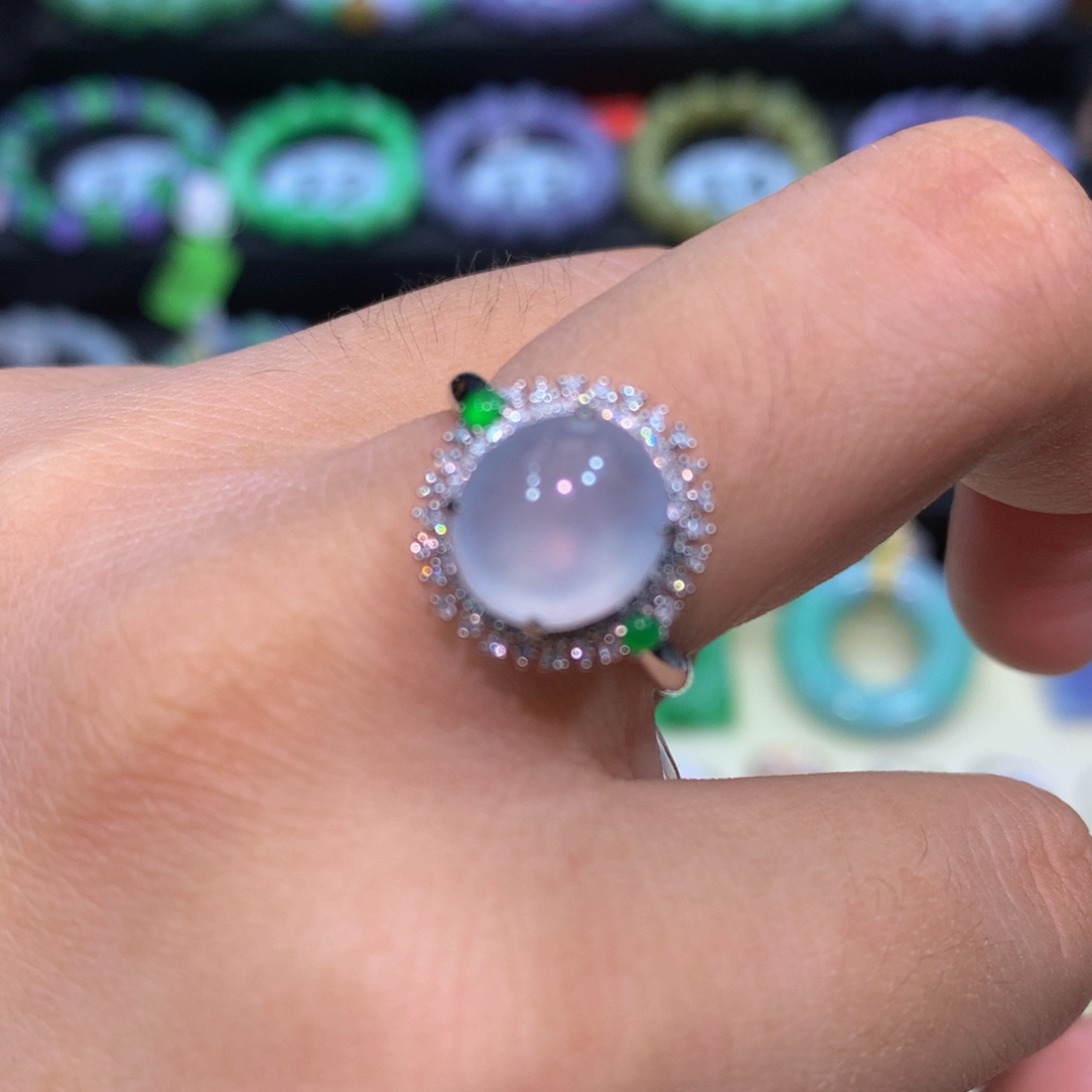 翡翠18K金镶嵌颈饰翡翠