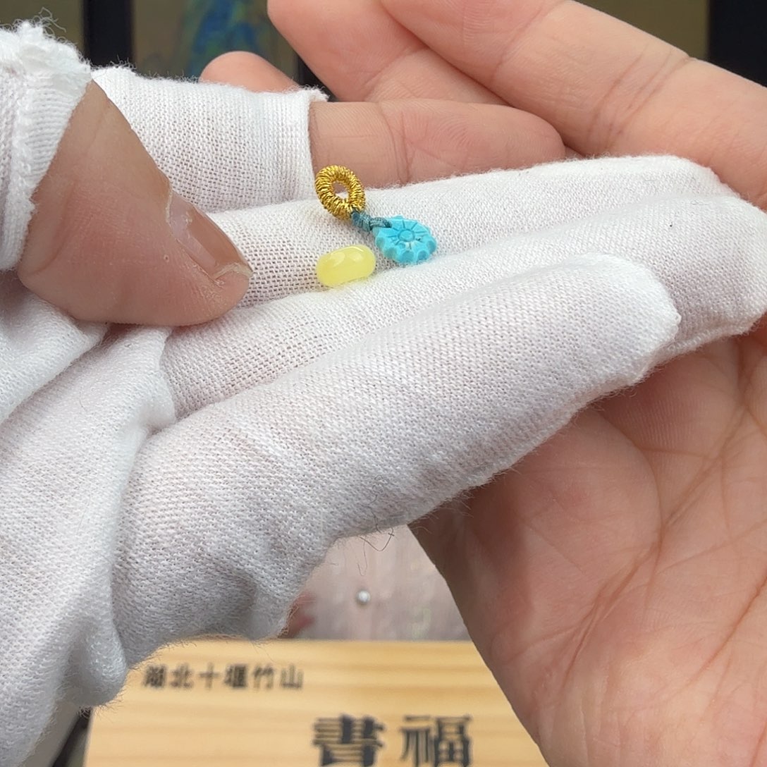 可***猫琥珀未镶嵌珠宝奇石