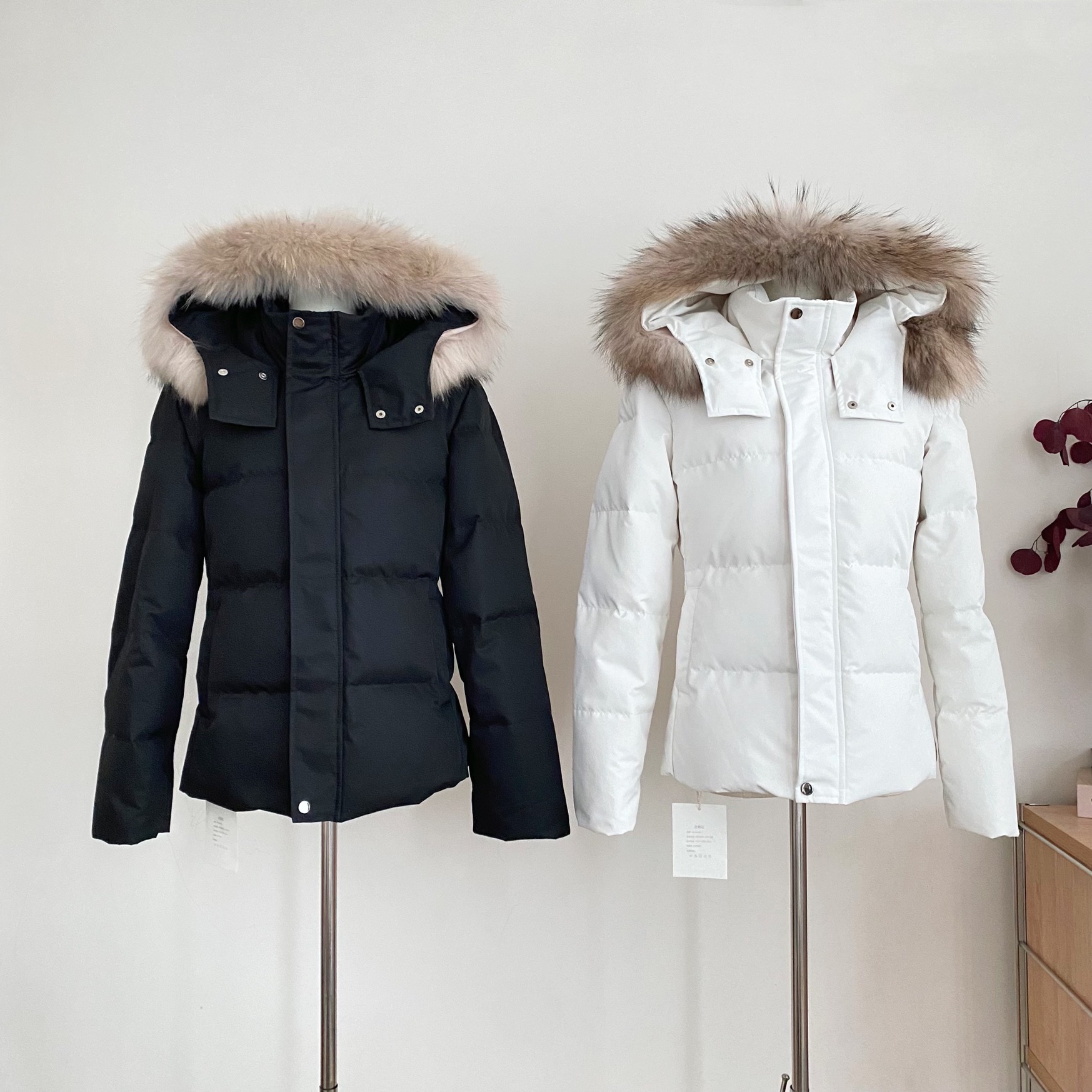  白鸭绒收腰版羽绒服女冬季可拆卸染尖貉子毛领夹克外套