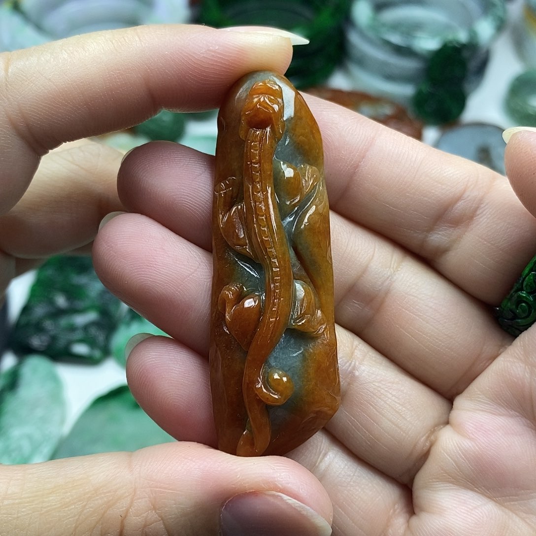 颈饰未镶嵌翡翠牌子