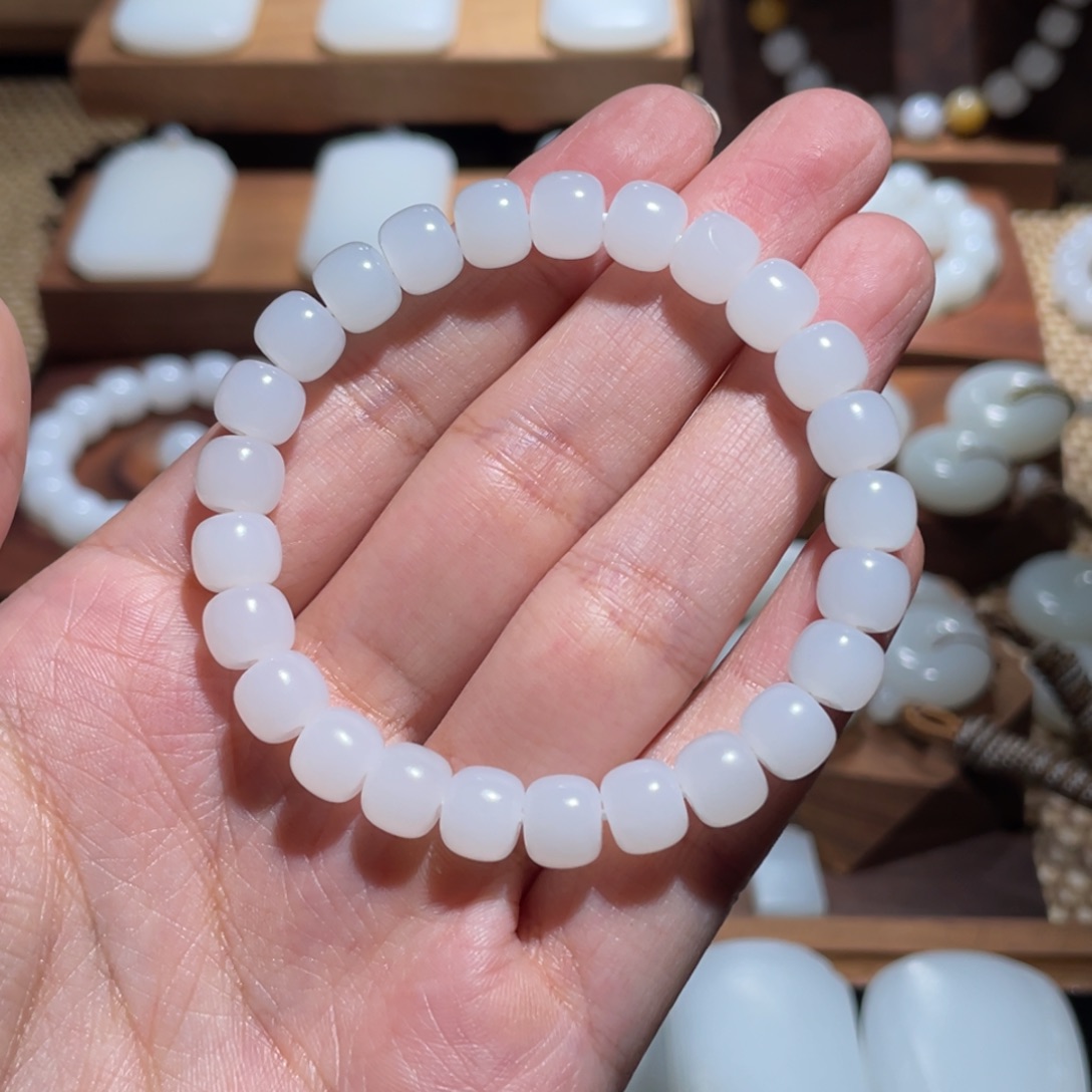 手链未镶嵌和田玉卡8手串