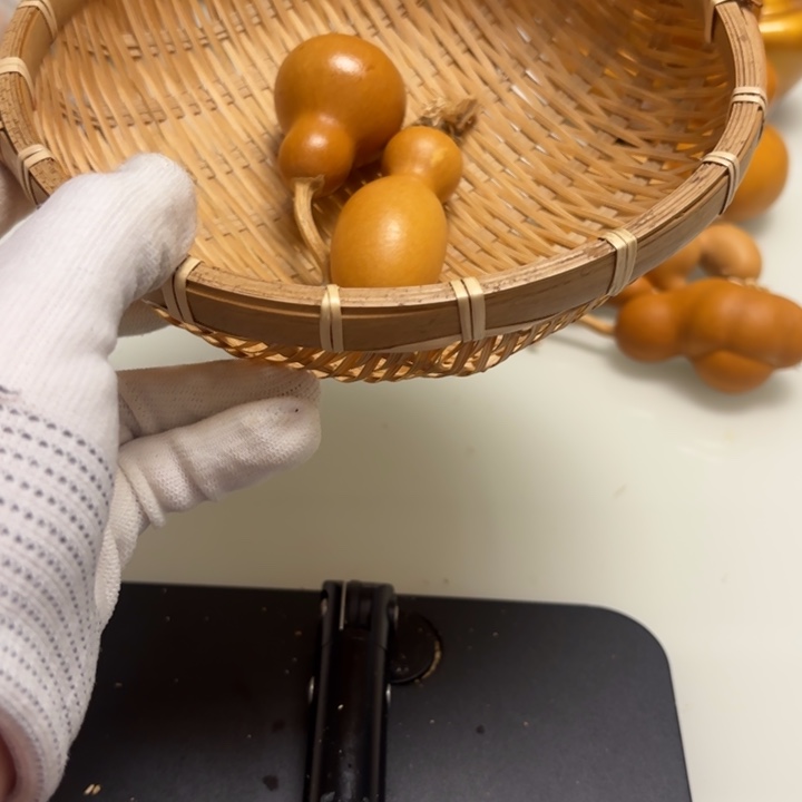 l***n天然手捻老皮葫芦