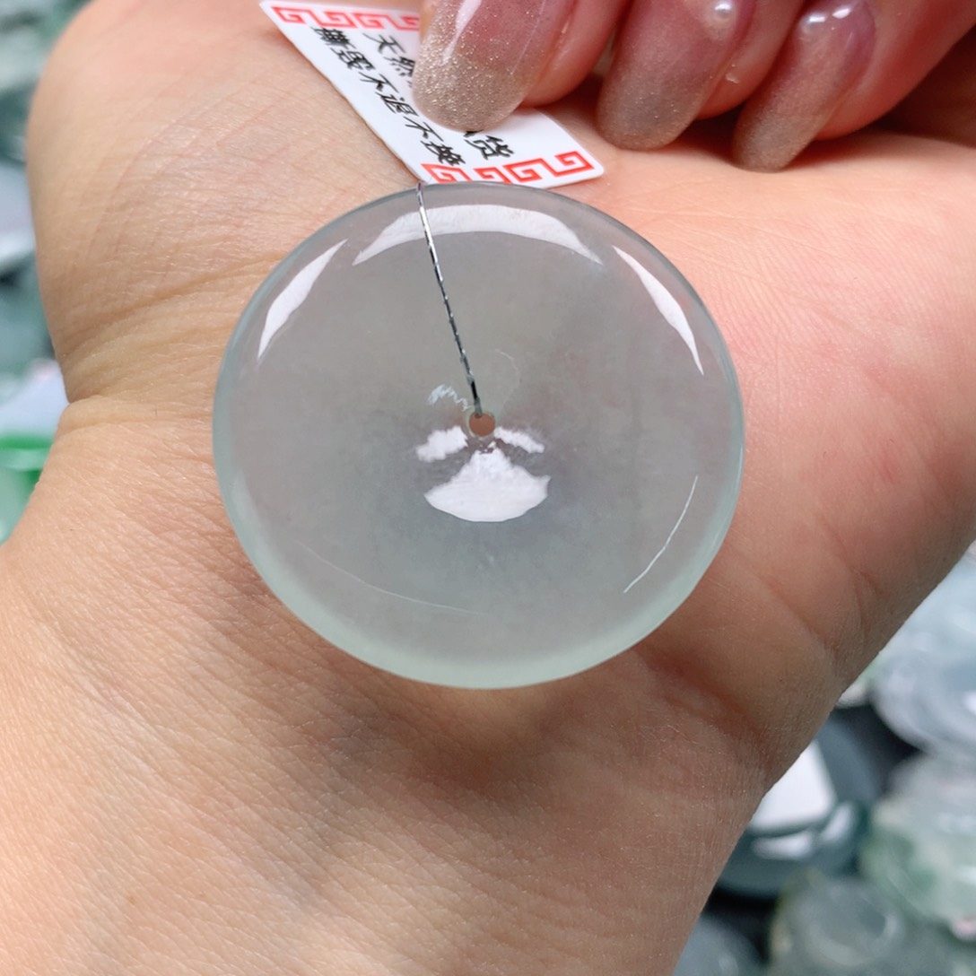 翡翠颈饰未镶嵌天然翡翠