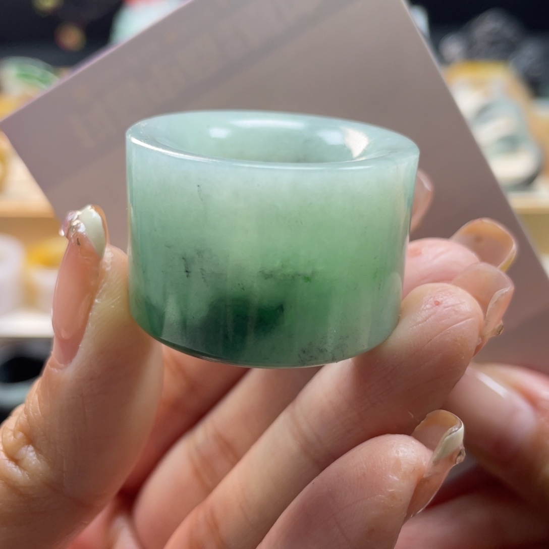 定制翡翠未镶嵌化****）戒指