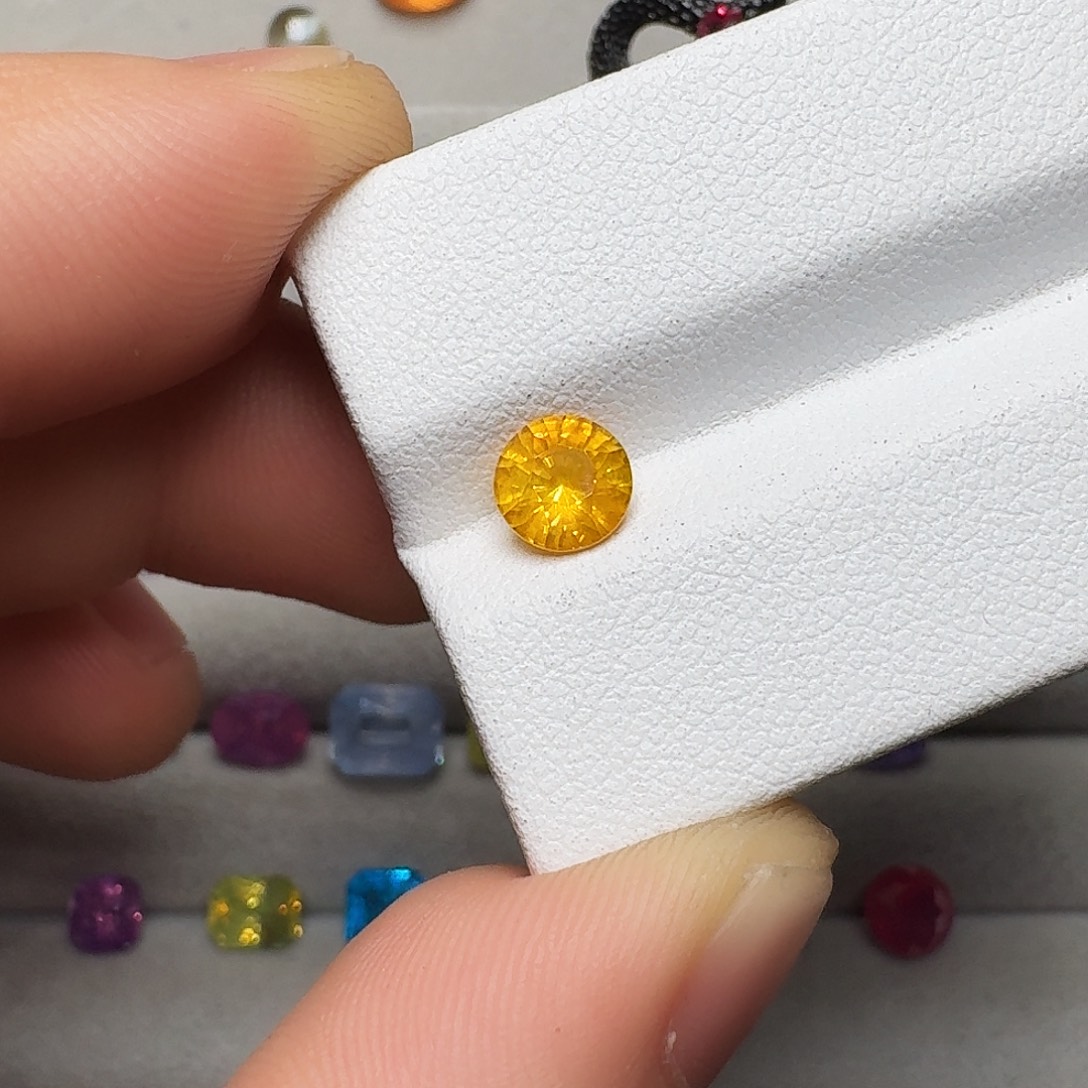 彩色蓝宝石裸石1.13ct斯里兰卡天然老烧黄蓝宝金丝雀