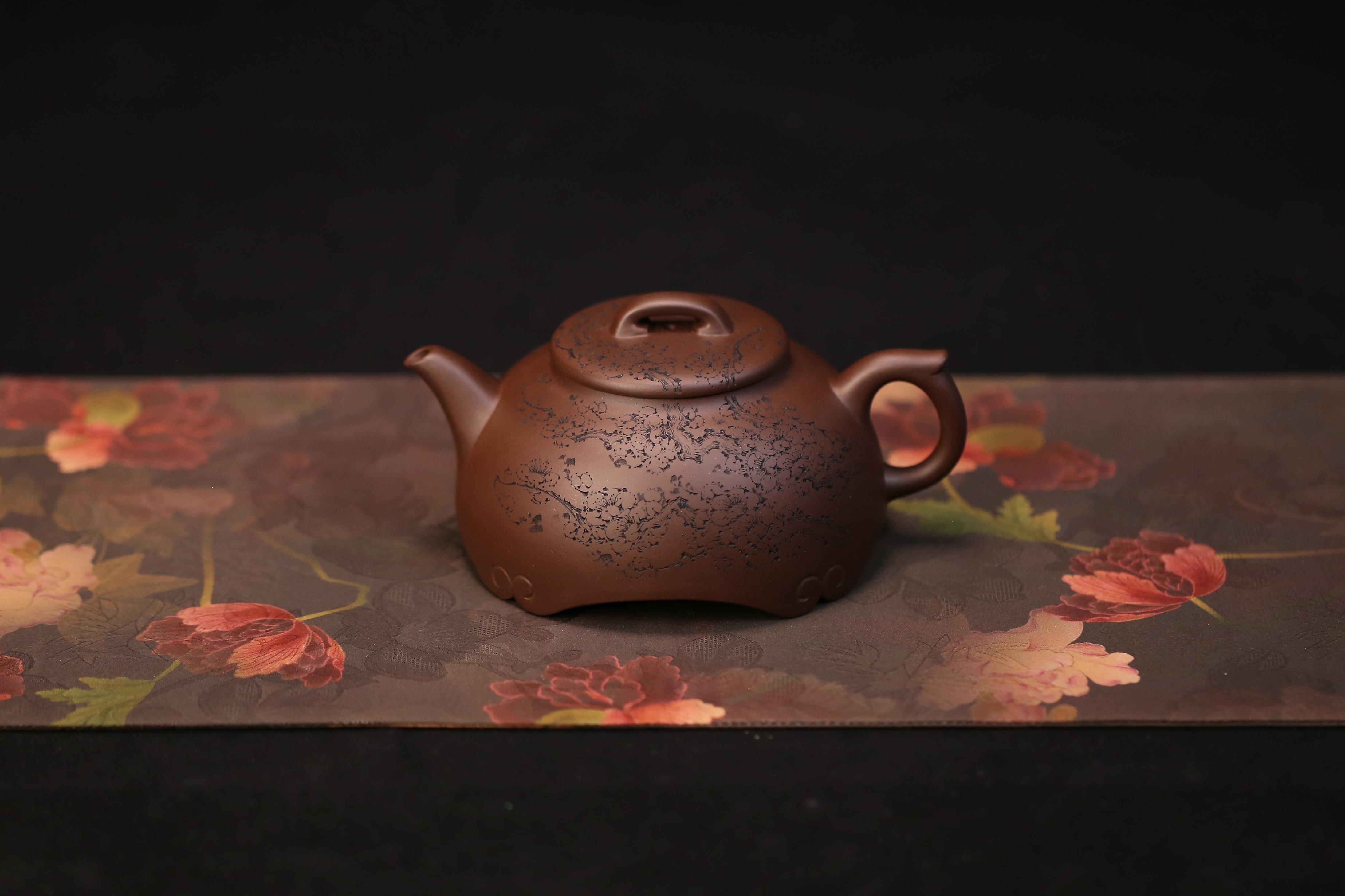 名砂堂 张晔老师精雕细刻 抽角半月 紫泥 300cc （经典梅花）