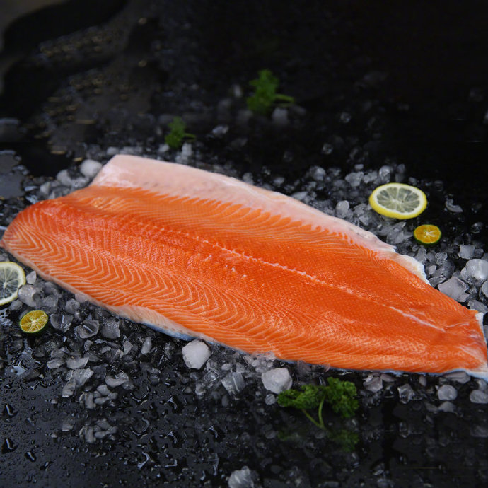 4分之1 条 挪威进口三文鱼 去头 去骨 精肉约 600-700克