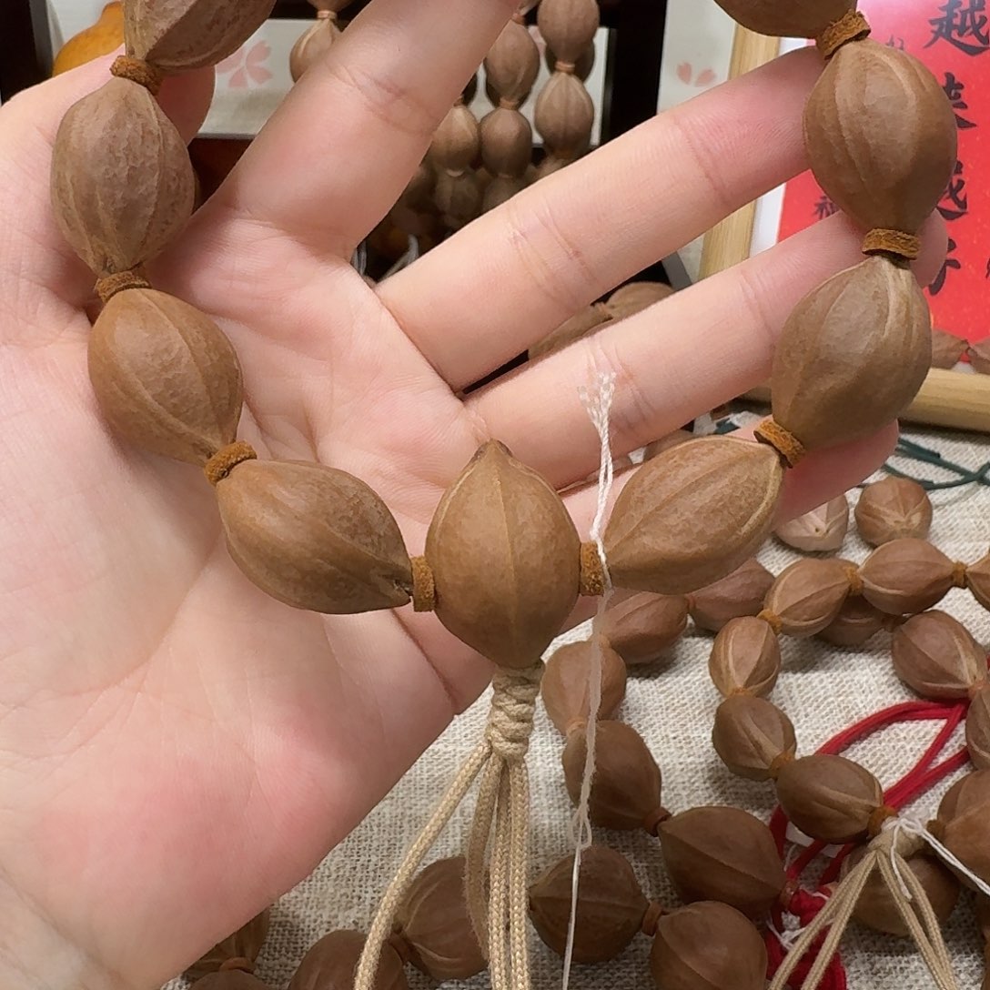 P***吊坠橄榄核梅林铁核1826（三通款）