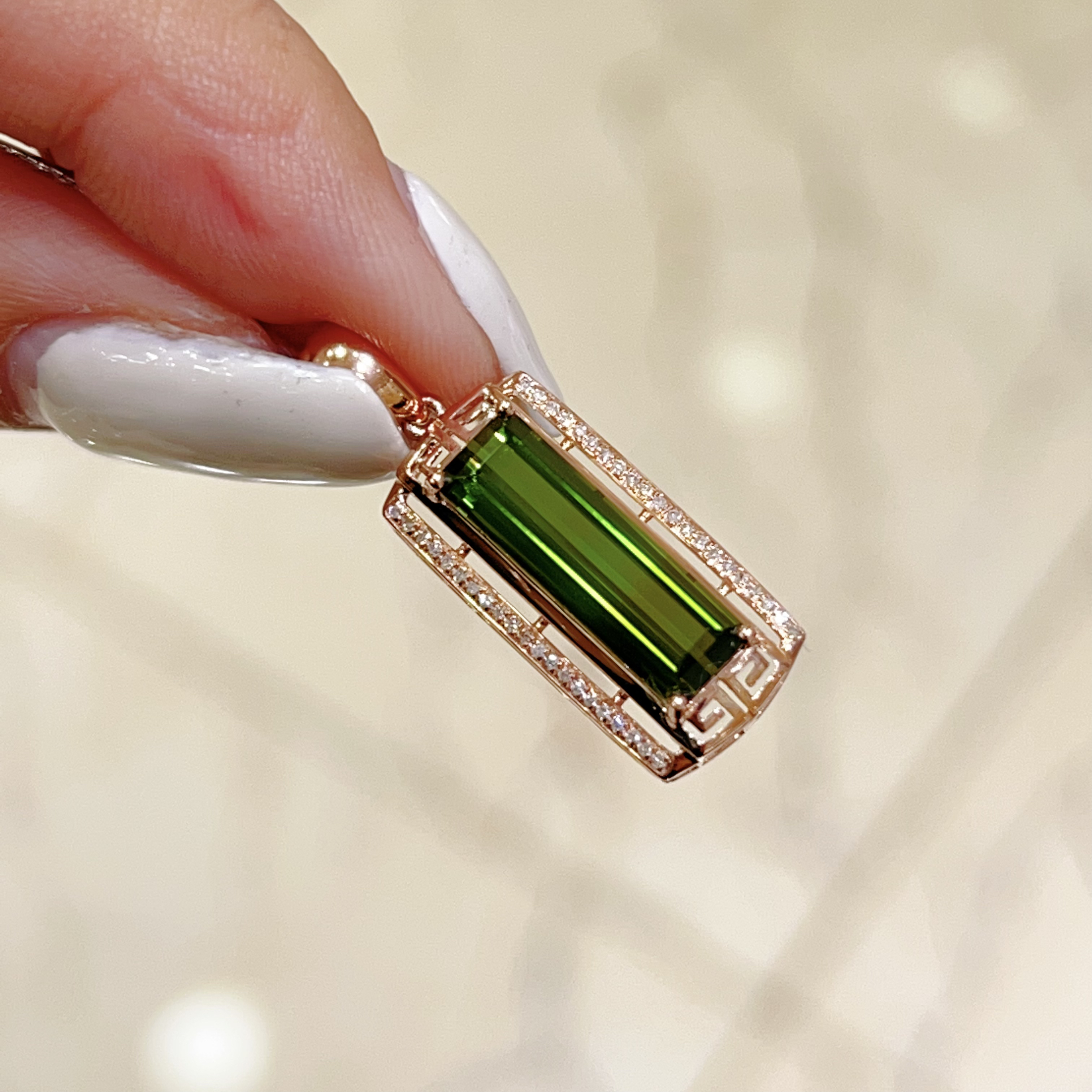 3.15ct 18k金镶嵌碧玺吊坠 3050