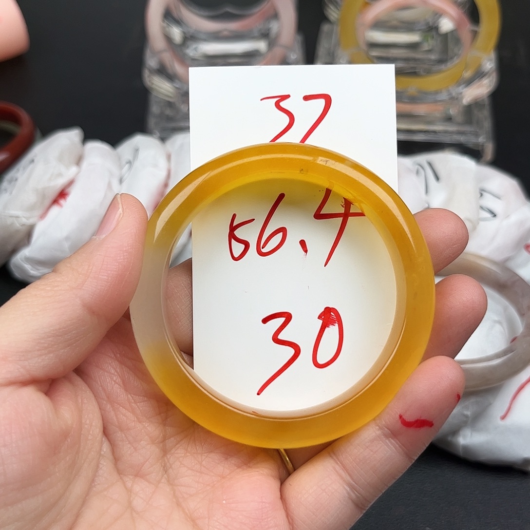 石英质玉未镶嵌手镯37