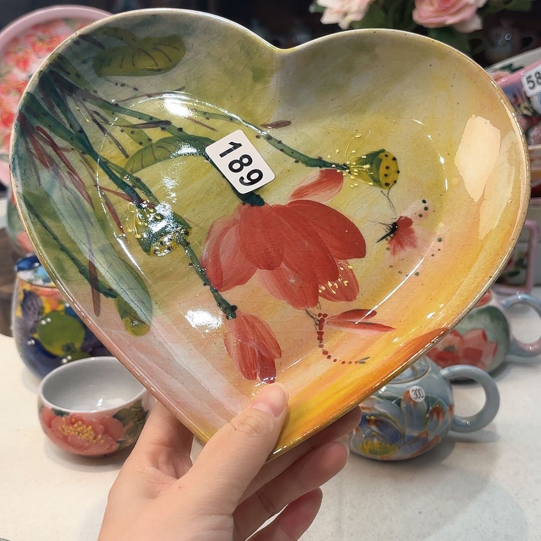瓷片兔兔好可爱呀