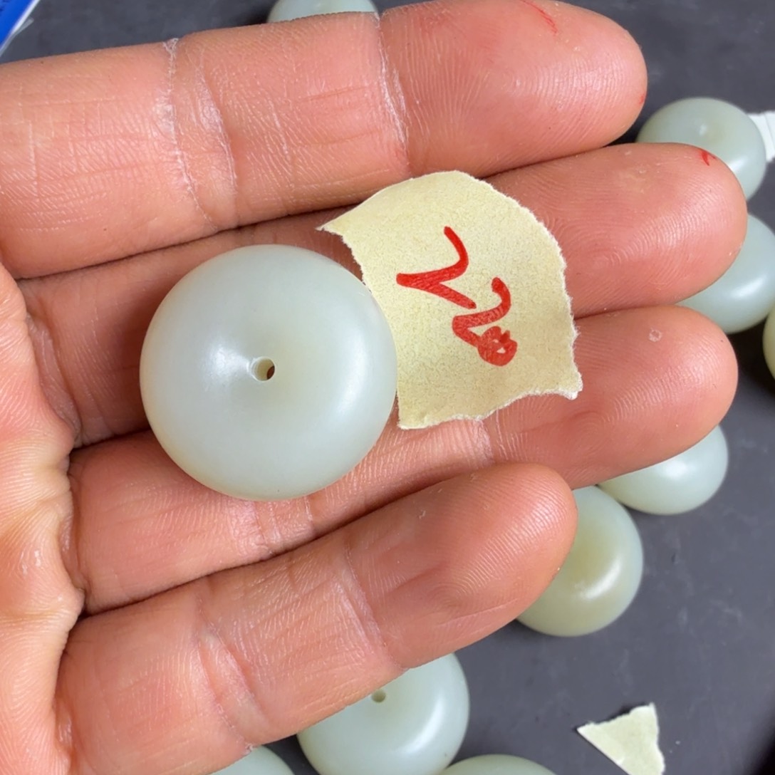 和田玉颈饰未镶嵌铖***?