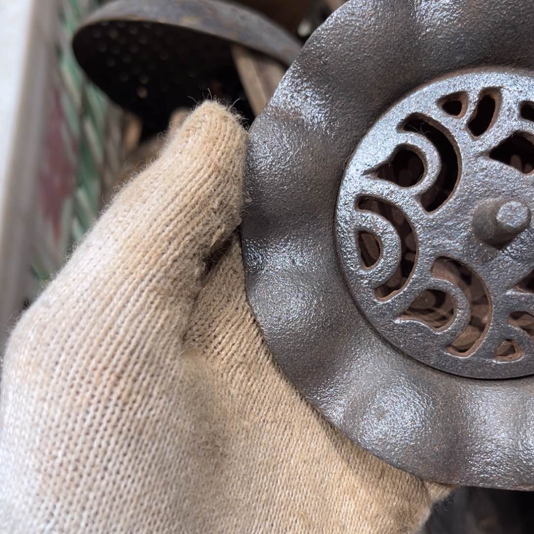 胡***巴一物一图，工艺品。