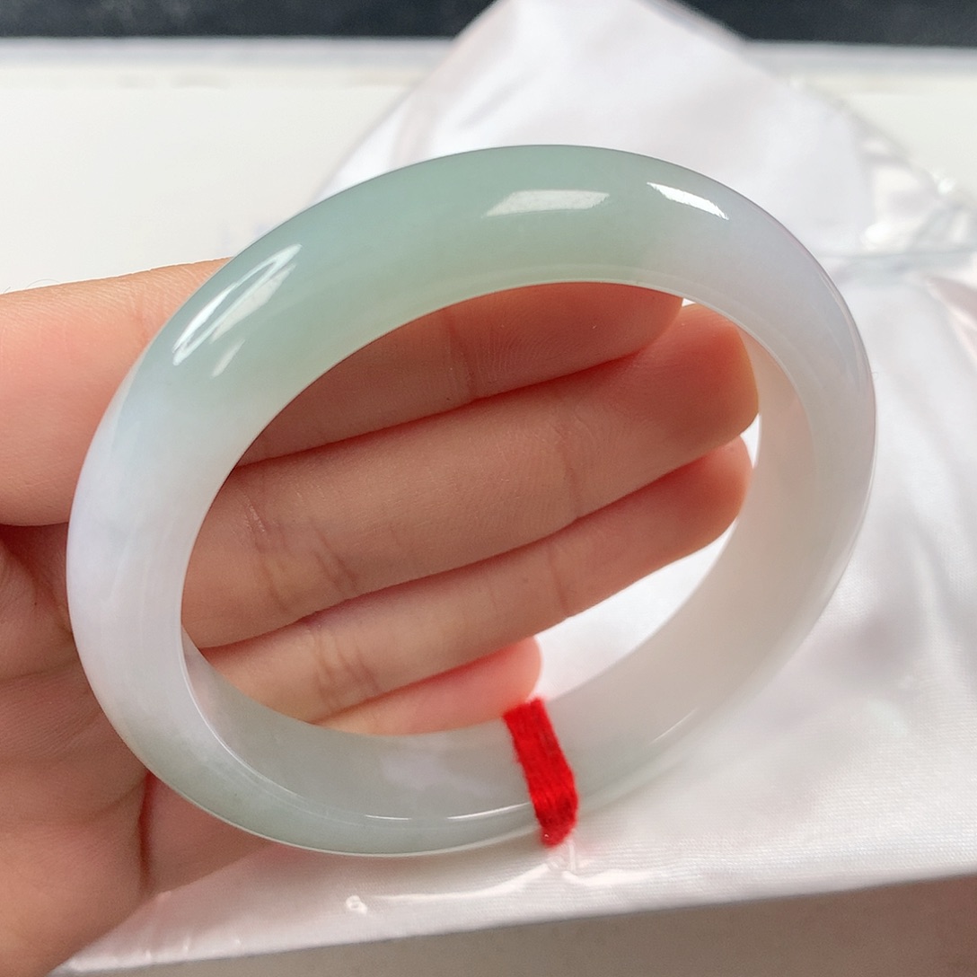 翡翠手镯未镶嵌 正圈①⑤④