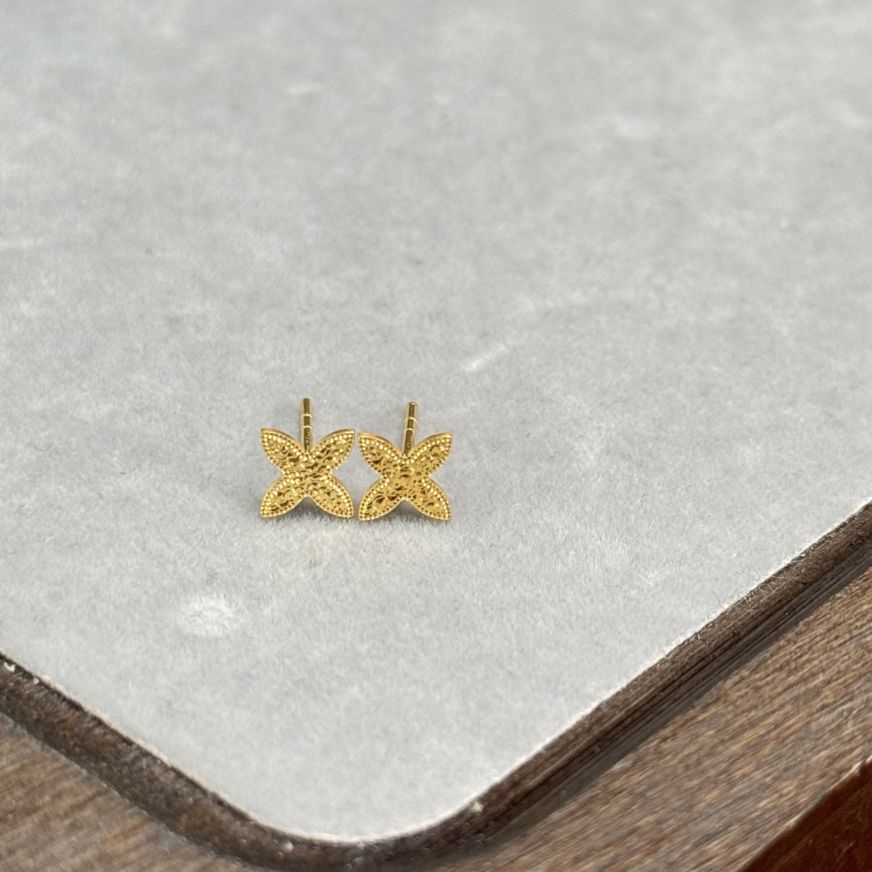 E【碎冰老花耳钉】-足金999精工5耳饰