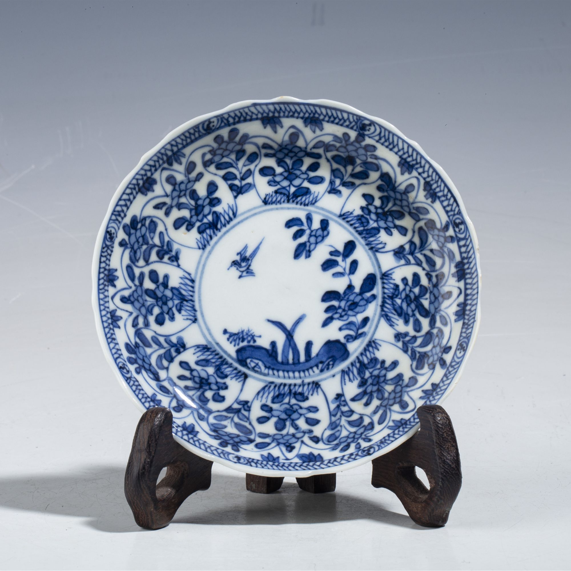 【拍卖-清光绪】·青花开窗花鸟纹花口碟