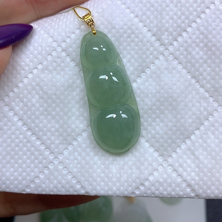 翡翠18K金镶嵌颈饰挂件