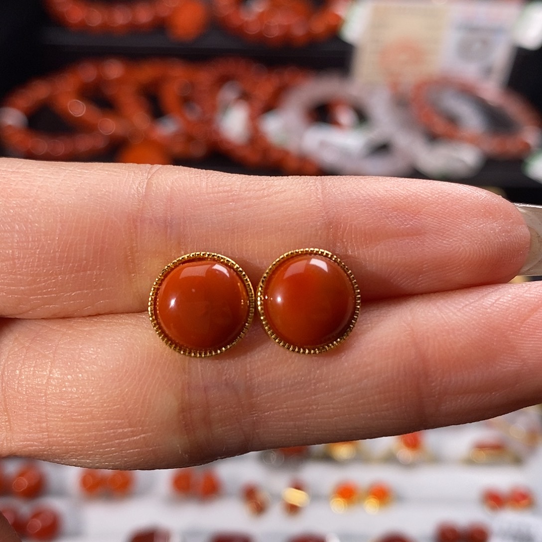 南红玛瑙银S925镶嵌四川凉山瓦西耳钉