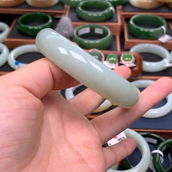 和田玉手镯6061圈口未镶嵌