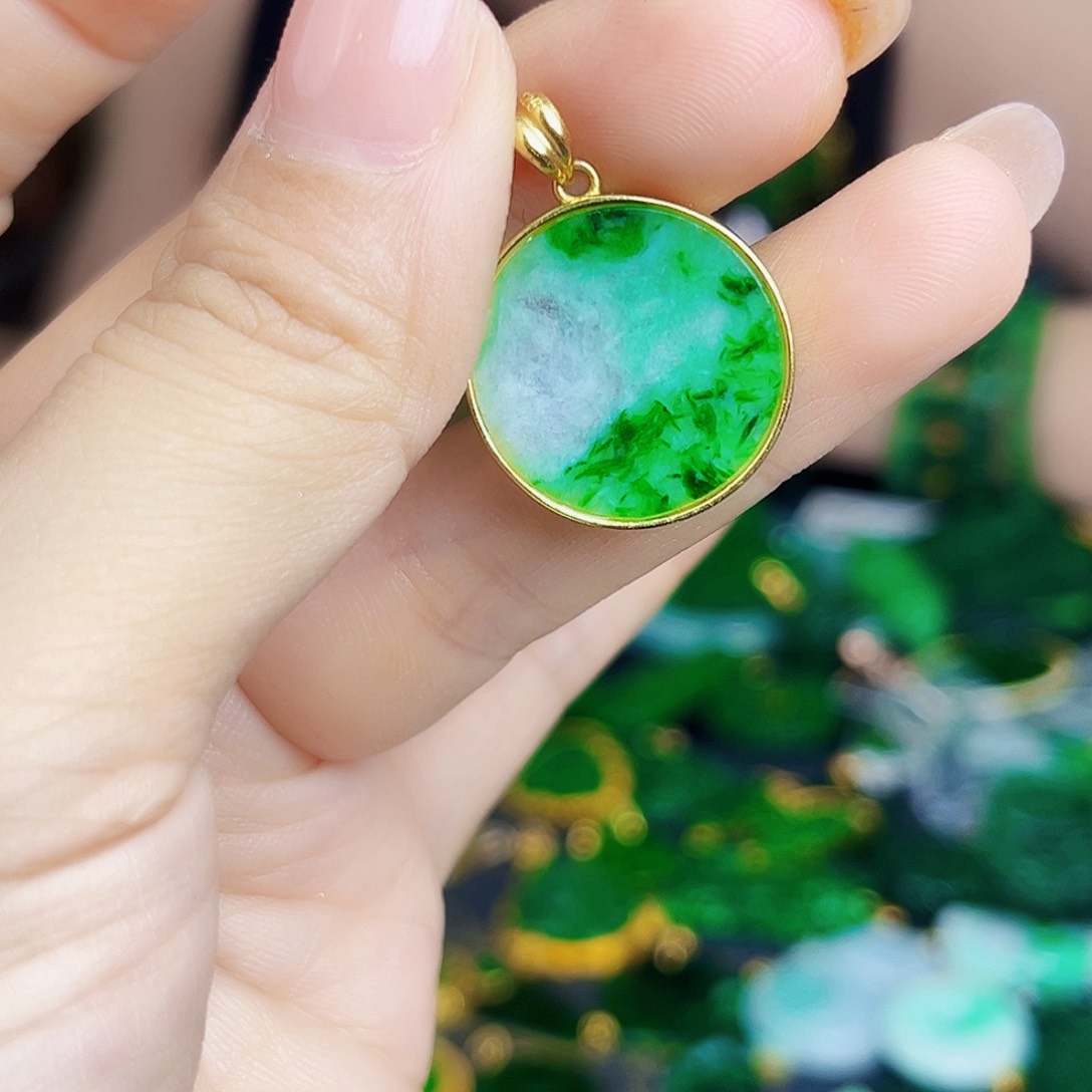 翡翠银S925镶嵌颈饰多样性