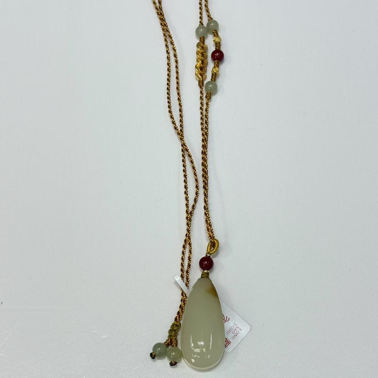 现货-新疆和田玉糖白水滴吊坠尺寸约37*18mm