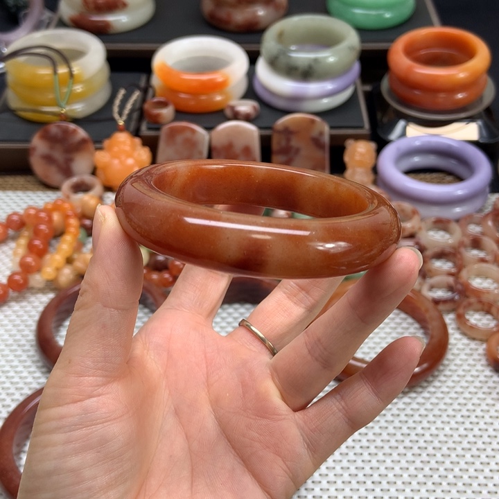 石英质玉未镶嵌手镯