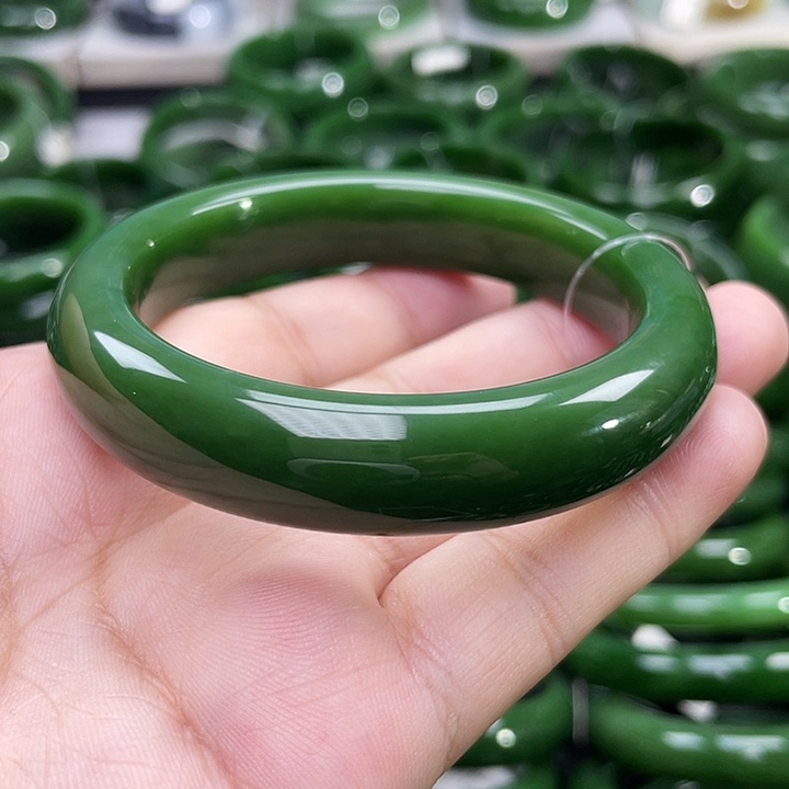 未镶嵌手镯和田玉（碧玉）