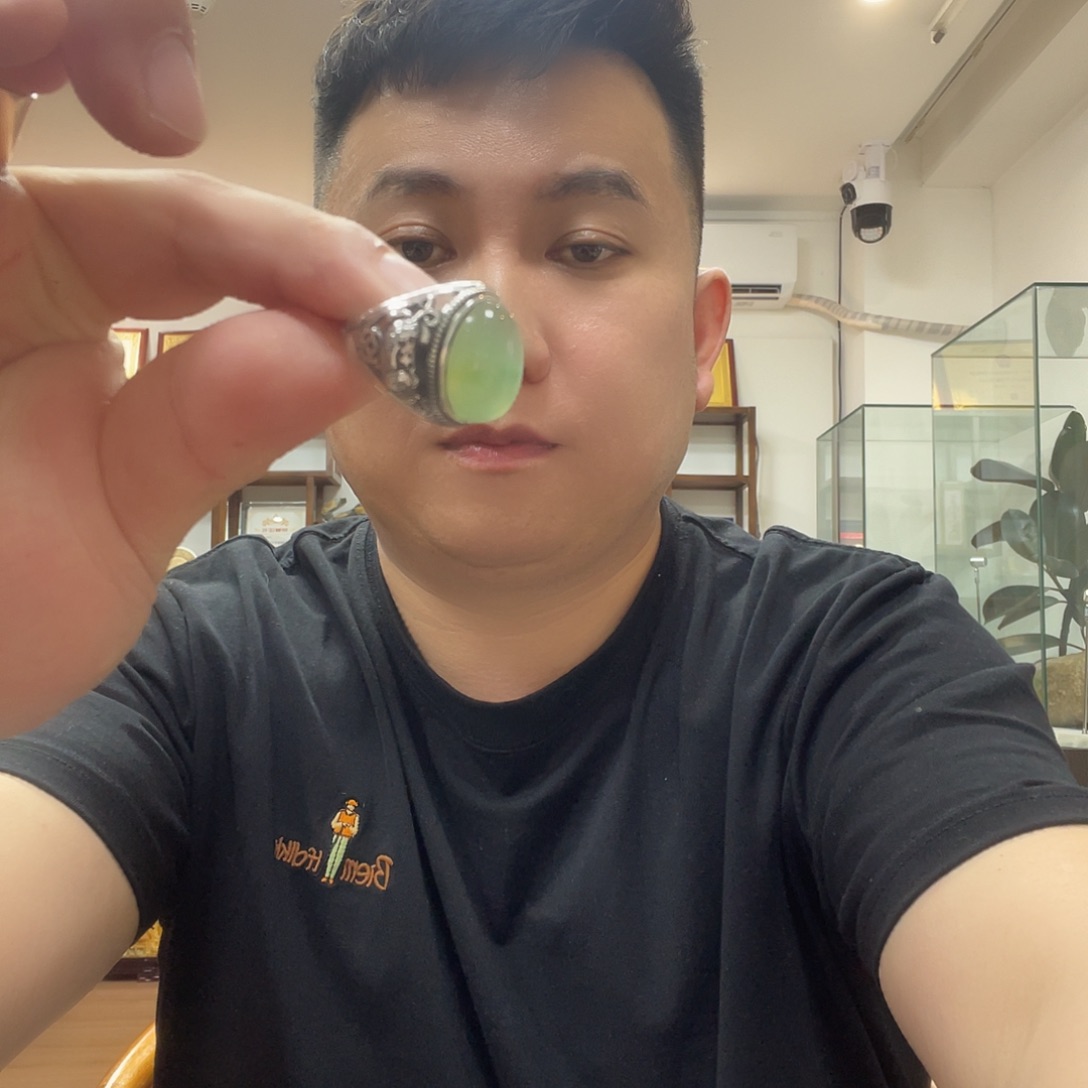 未镶嵌蛇纹石玉戒指