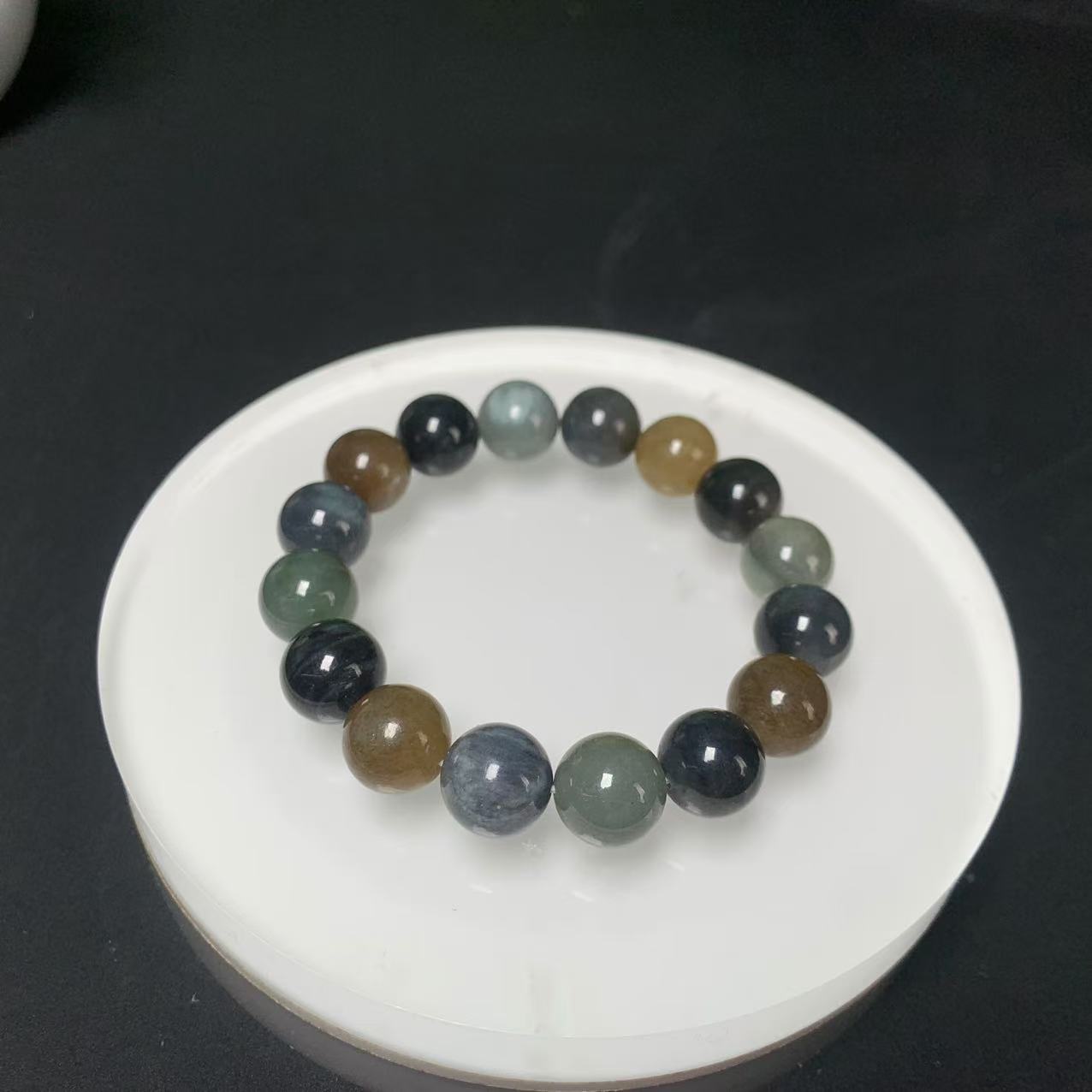 C053珠宝玉石精选和田玉手串