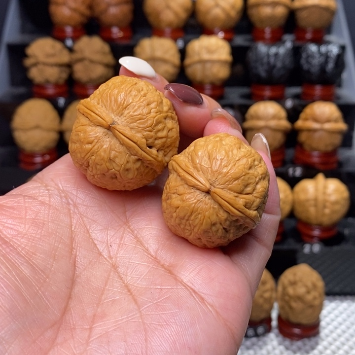 文玩核桃把件蛇皮球…………06