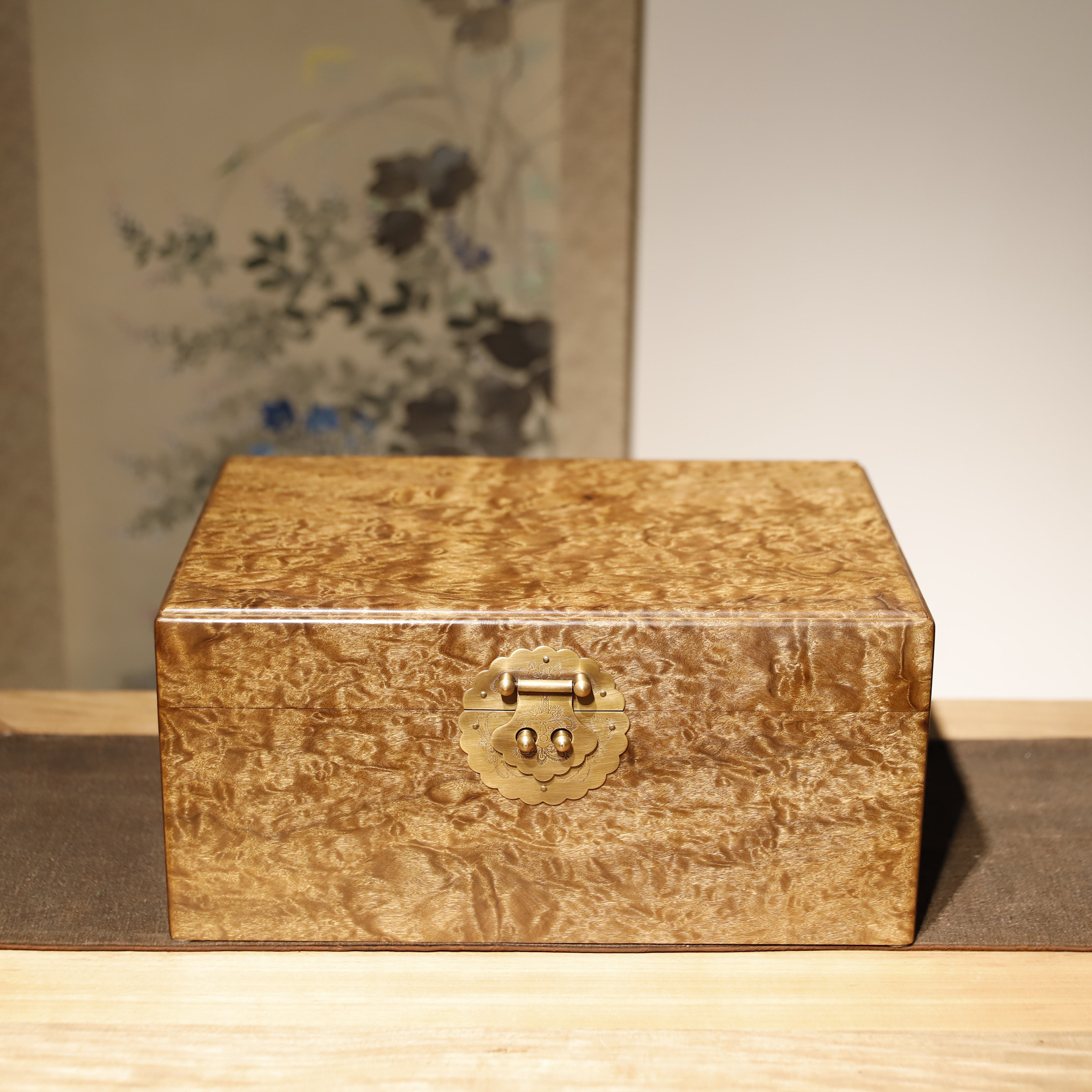 金丝楠阴沉木满龙胆纹精工榫卯一木一器珠宝箱