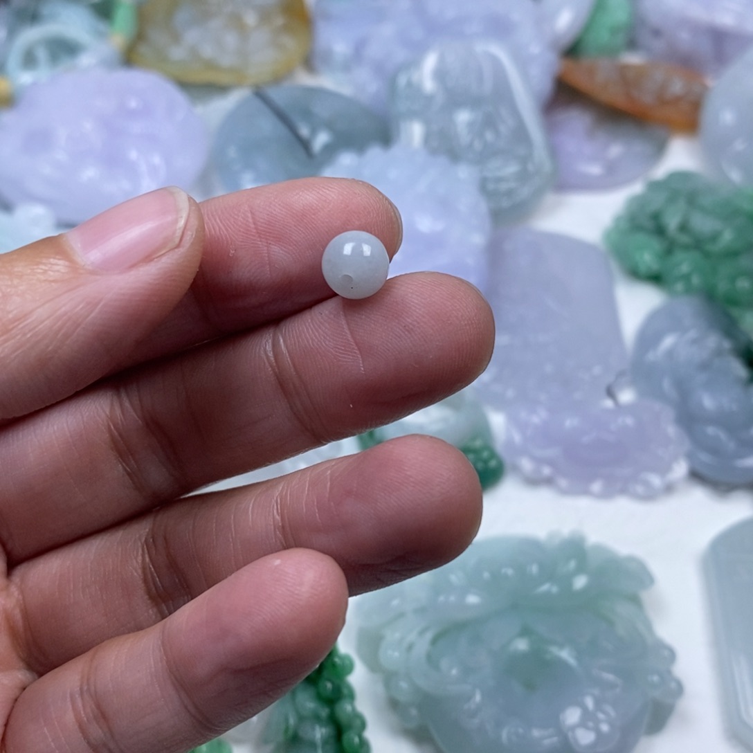 颈饰未镶嵌翡翠星**っ翡翠